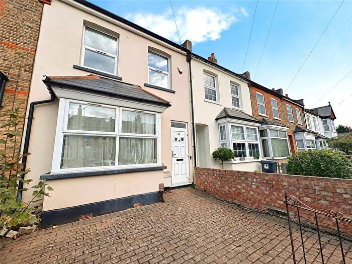 4 Bedroom Terraced House To Rent In Dean Road, Hounslow, TW3