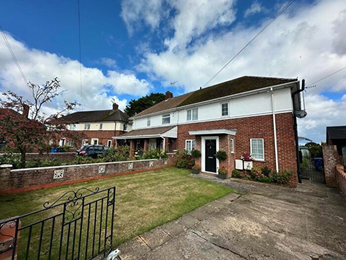 3 Bedroom Semi-Detached House For Sale In Colenorton Crescent, Eton Wick, Berkshire, SL4