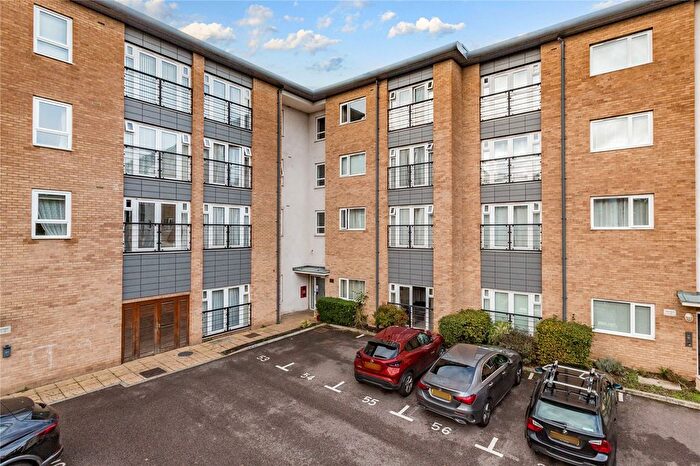 1 Bedroom Flat For Sale In Olive Court, Southernhay Close, Basildon, Essex, SS14