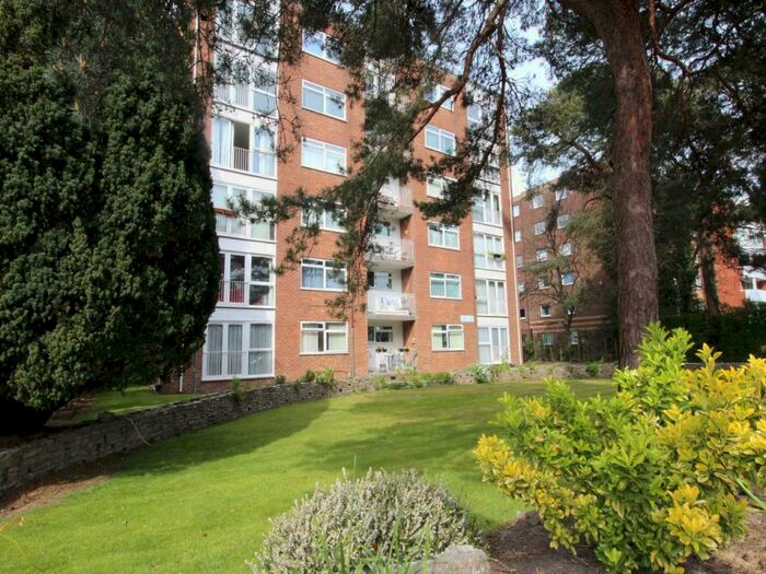 2 Bedroom Flat To Rent In Poole Road, Branksome, Poole, BH12