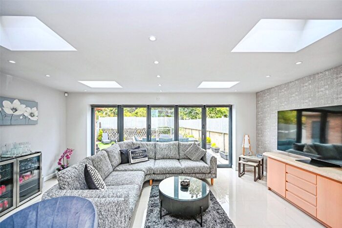 3 Bedroom Bungalow For Sale In Agnes Road, Blundellsands, Liverpool, L23
