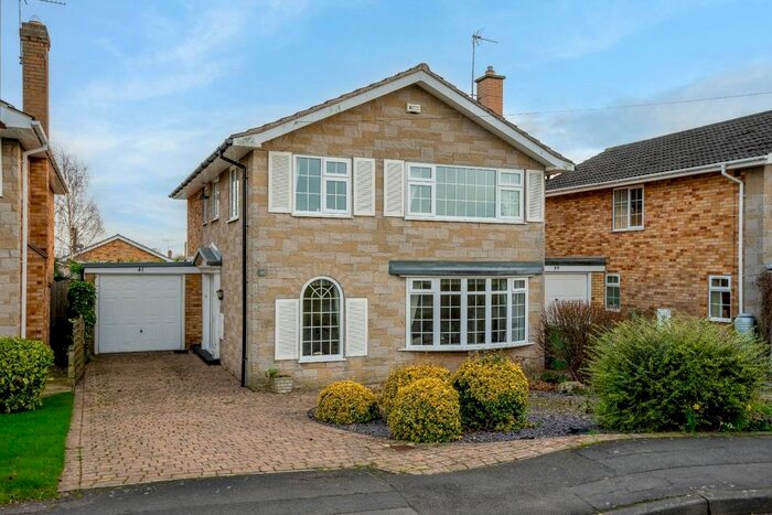 4 Bedroom Detached House For Sale In Eastfield Lane, Dunnington, York, YO19