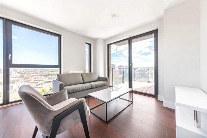 2 Bedroom Apartment To Rent In Avalon Point, Silvocea Way, Orchard Wharf, London, E14