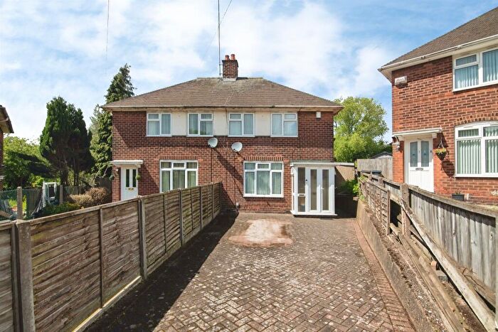 3 Bedroom Semi-Detached House For Sale In Nuttall Grove, Birmingham, B21