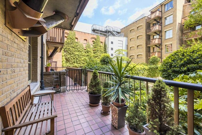 1 Bedroom Flat To Rent In Queen Elizabeth Street, London, SE1