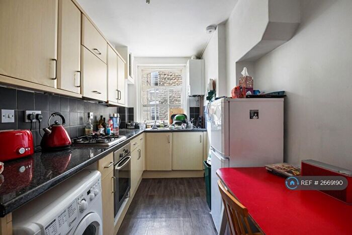 1 Bedroom Flat To Rent In Enfield Cloisters, London, N1