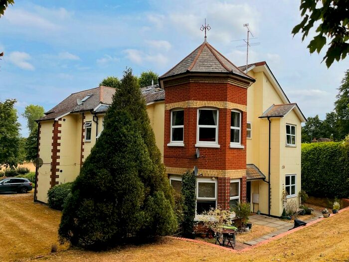 1 Bedroom Apartment To Rent In Guildford Road, Farnham, GU10