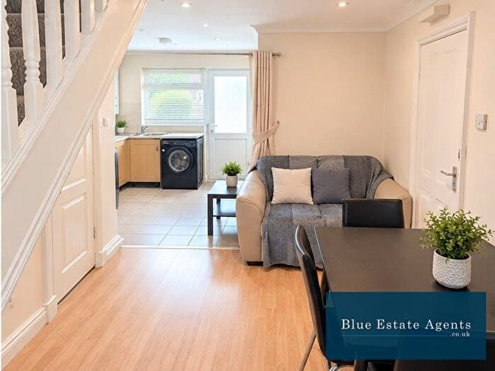 1 Bedroom Flat To Rent In Orchard Avenue, Feltham, TW14