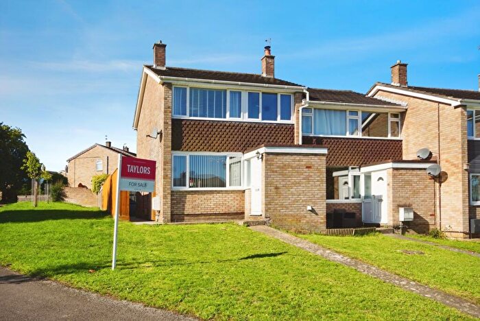 3 Bedroom End Of Terrace House For Sale In Hawthorn Close, Pucklechurch, Bristol, BS16