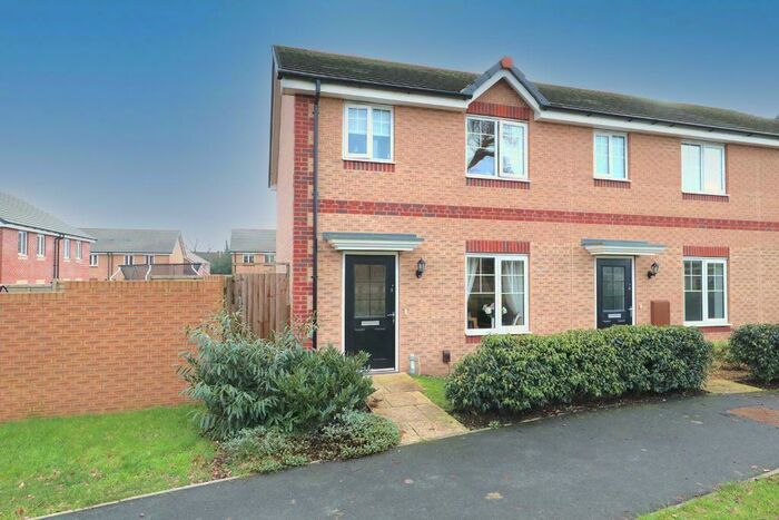 3 Bedroom End Of Terrace House To Rent In Horn Lane, Stone, Staffordshire, ST15