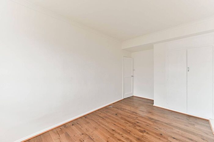 2 Bedroom Flat To Rent In Keats House, Pimlico, London, SW1V