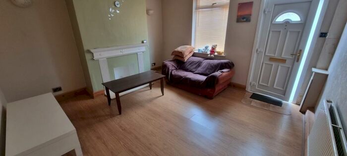 2 Bedroom House To Rent In Milgate Street, Royston, S71