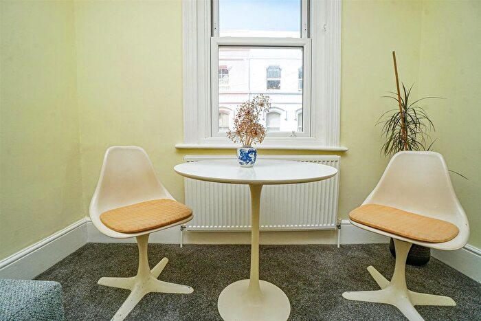1 Bedroom Flat For Sale In Gensing Road, St. Leonards-On-Sea, TN38