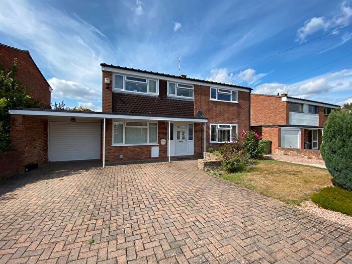 4 Bedroom Detached House For Sale In Birchwood Road, Malvern, WR14