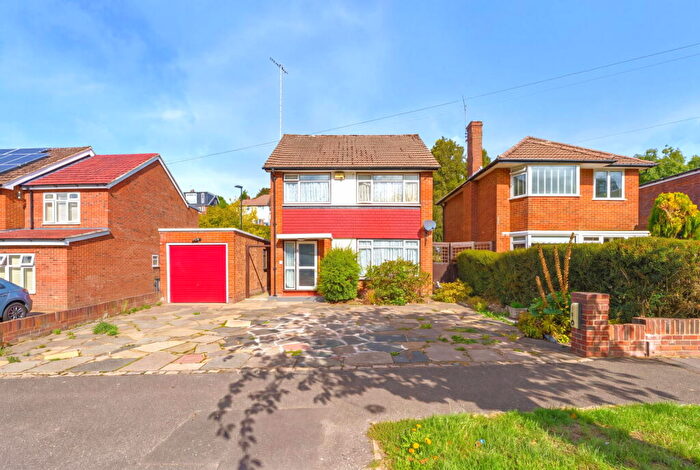 3 Bedroom Detached House For Sale In Mitchley Avenue, South Croydon, CR2
