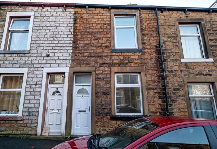 3 Bedroom Terraced House For Sale In Bairstow Street, Barnoldswick, Lancashire, BB18