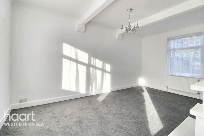 3 Bedroom Terraced House For Sale In Sutton Road, Southend-on-Sea, SS2