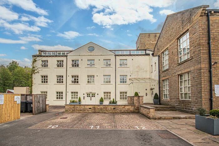 1 Bedroom Apartment To Rent In The Park, Penistone Road, Kirkburton, HD8