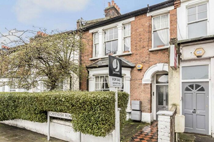 2 Bedroom Flat To Rent In Cavendish Road, Balham, SW12