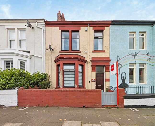 3 Bedroom Terraced House For Sale In Oxford Street, Whitley Bay, Tyne And Wear, NE26
