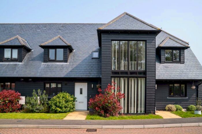 2 Bedroom House To Rent In Kingfisher Place, Chartham, CT4