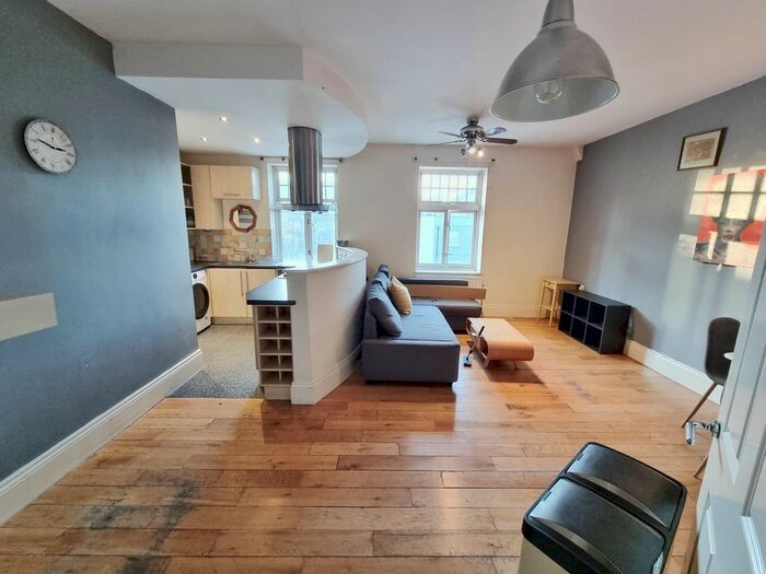 2 Bedroom Flat To Rent In Bohemia Place, Mare Street, London, E8