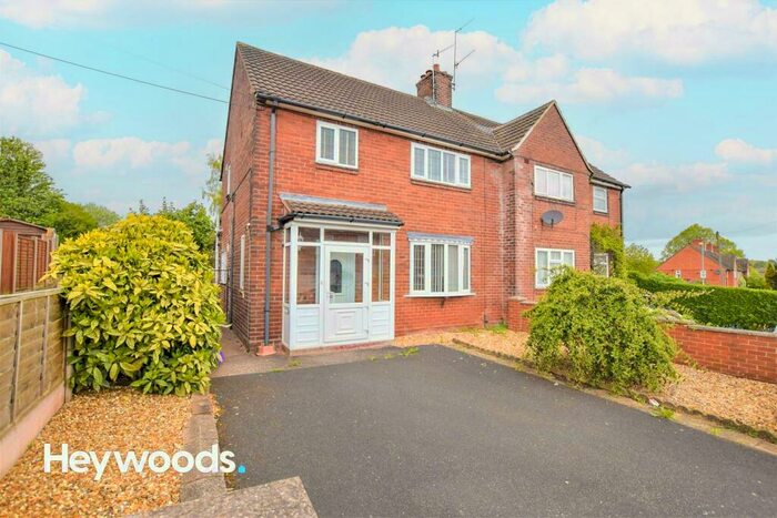 3 Bedroom Semi-Detached House To Rent In Windermere Road, Clayton, Newcastle-under-Lyme, ST5