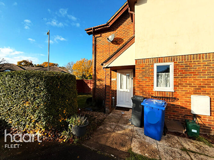 1 Bedroom Semi-Detached House To Rent In Barn Meadow Close, Fleet, GU52