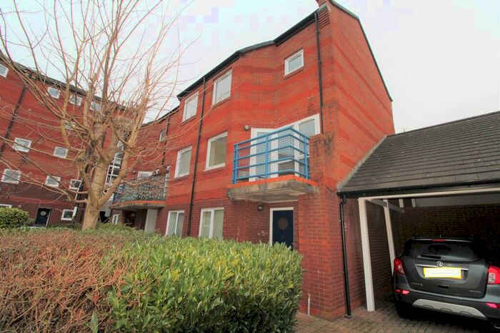 3 Bedroom Town House To Rent In Princes Reach, Docklands, Preston, PR2