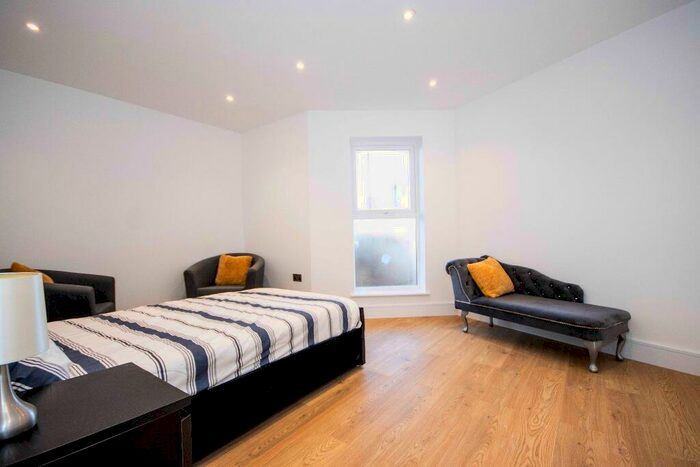 2 Bedroom Apartment For Sale In High Street, Wealdstone, Harrow, HA3