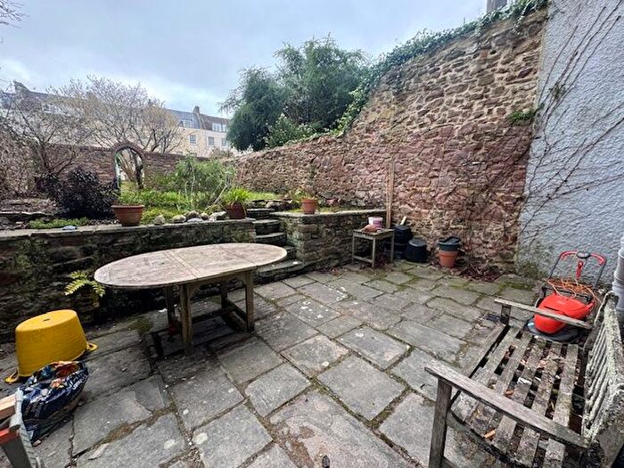 2 Bedroom Flat To Rent In Richmond Terrace, Clifton, Bristol, BS8