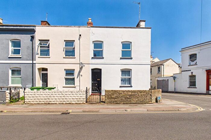 4 Bedroom House For Sale In House For Modernisation | Marle Hill, GL50