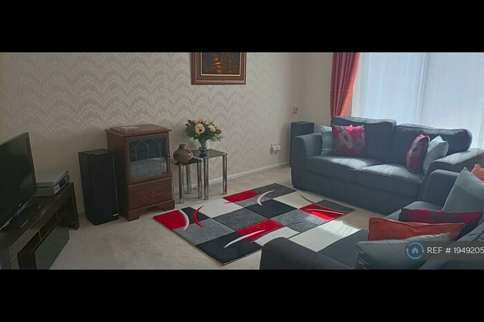 3 Bedroom Terraced House To Rent In Camellia Place, Essex, SS15