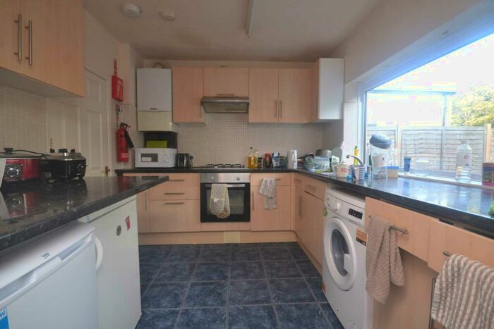 5 Bedroom Terraced House To Rent In Blenheim Road, Reading, RG1