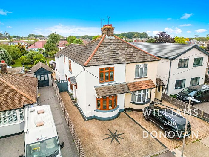 3 Bedroom Semi-Detached House For Sale In Grandview Road, Thundersley, SS7