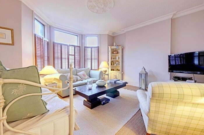 2 Bedroom Flat To Rent In Essendine Road, Maida Vale, London, W9