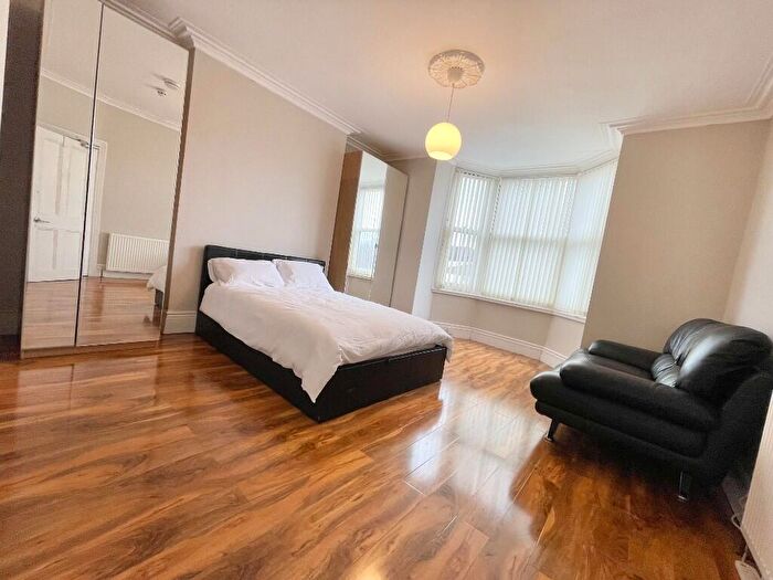 Studio To Rent In Ecclesall Road, Sheffield, S11