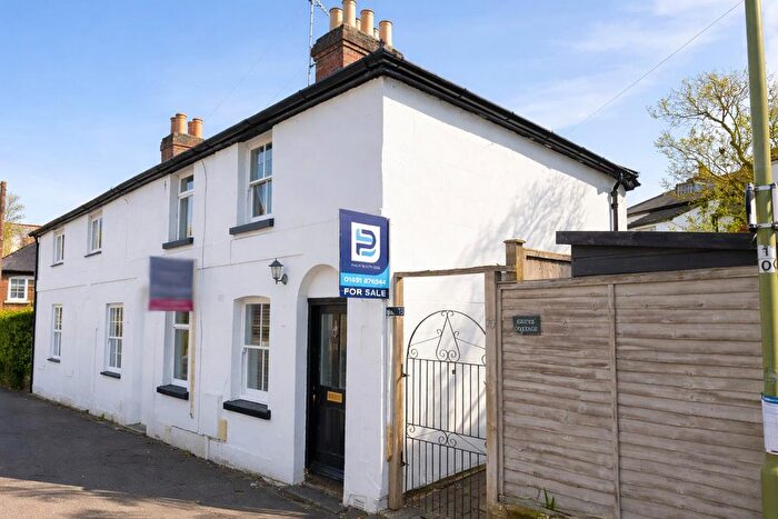 1 Bedroom Cottage For Sale In Greys Road, Henley-On-Thames, RG9