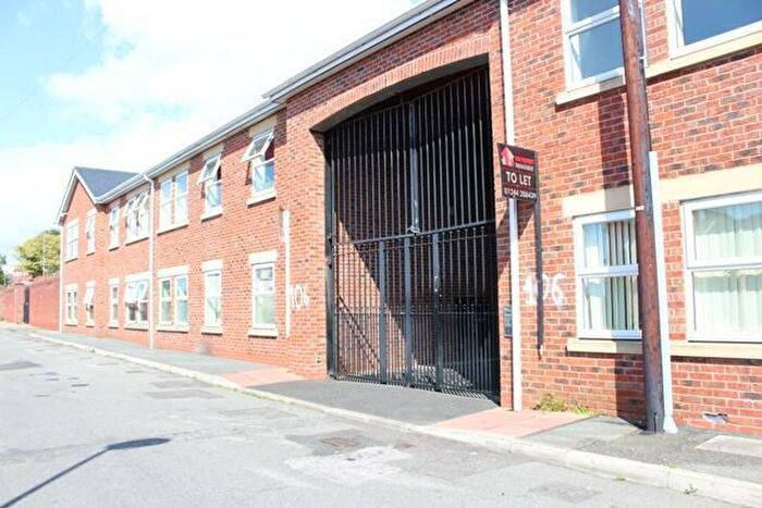 2 Bedroom Apartment To Rent In Crompton Court, Haigh Street, Liverpool, Merseyside, L3