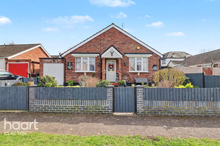 2 Bedroom Detached Bungalow For Sale In Blenheim Road, Clacton-On-Sea, CO15