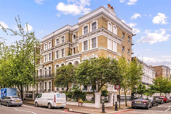 5 Bedroom Flat To Rent In Redcliffe Square, SW10