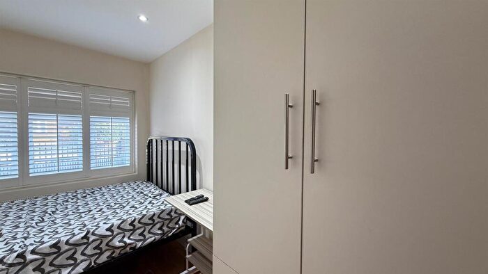 Studio To Rent In Gordon Avenue, East Sheen, SW14