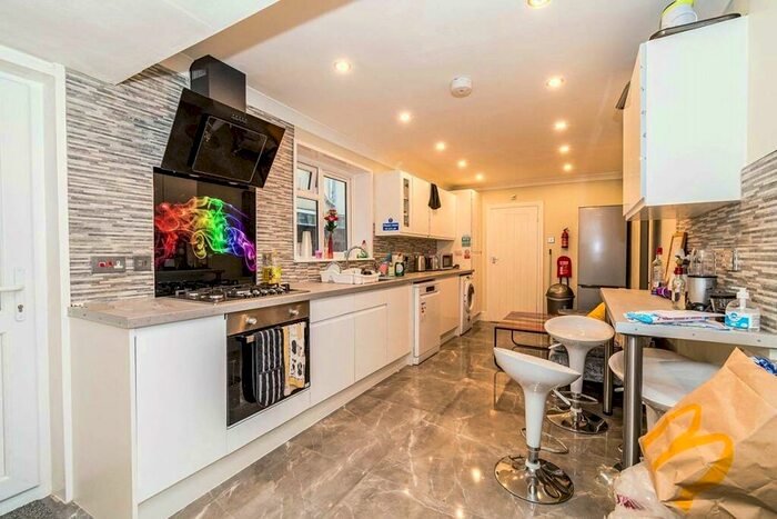 5 Bedroom House To Rent In Fraser Road, Southsea, Hampshire, PO5