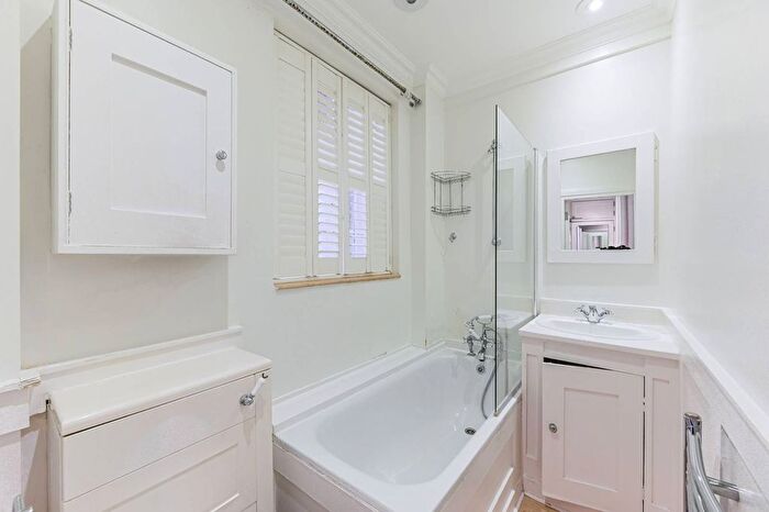 1 Bedroom Flat To Rent In Kings Road, Chelsea, London, SW3