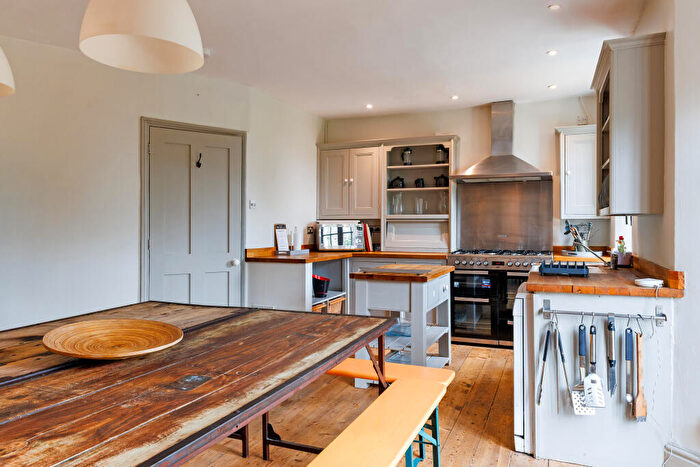 5 Bedroom Semi-Detached House For Sale In Hampton Park, Bristol, BS6