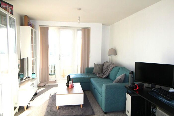1 Bedroom Flat To Rent In St James Place, De Grey Road, CO4