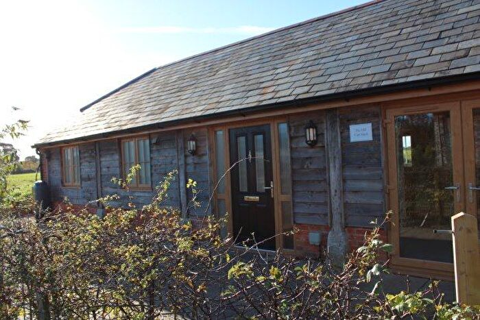 2 Bedroom Barn Conversion To Rent In Hoopers Hill Farm, New Milton, BH25