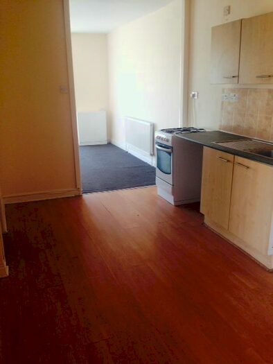 2 Bedroom Flat To Rent In Park Road, Liverpool, L8
