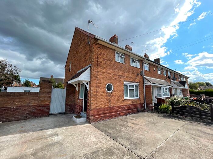 2 Bedroom End Terrace House To Rent In Faraday Road, Walsall, WS2