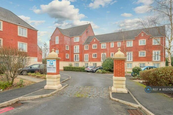 2 Bedroom Flat To Rent In Columbus Avenue, Brierley Hill, DY5